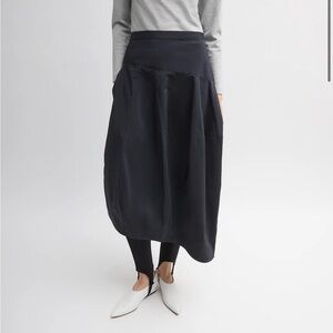 Tibi Nylon Asymmetrical Balloon Skirt. Size 6. Black.